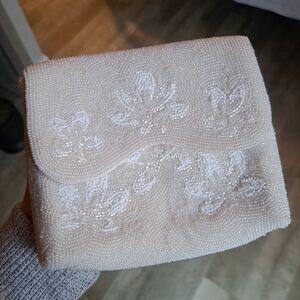 Vintage 1950's Walborg White Ivory Cream Beaded Floral Clutch Wallet Bag Flower